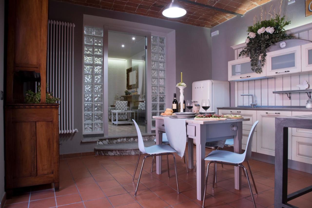 Appartamento Vacanze / Holiday Flat Farfalle&Rossobarbera Montegrosso dʼAsti Buitenkant foto