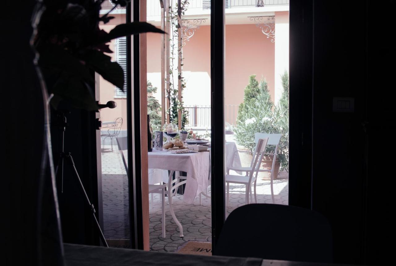 Appartamento Vacanze / Holiday Flat Farfalle&Rossobarbera Montegrosso dʼAsti Buitenkant foto