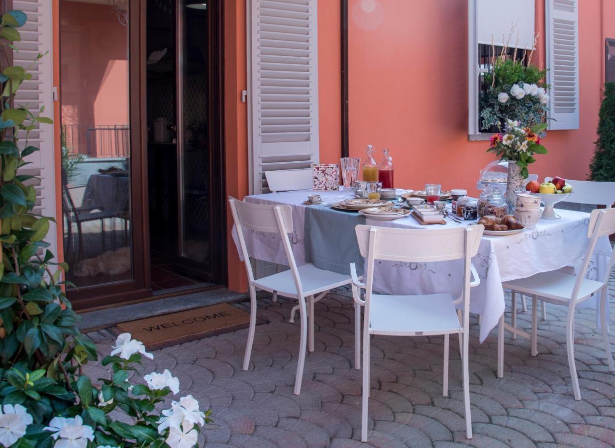 Appartamento Vacanze / Holiday Flat Farfalle&Rossobarbera Montegrosso dʼAsti Buitenkant foto